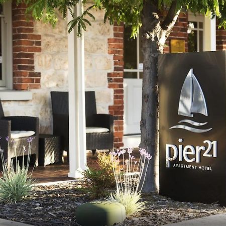 Pier 21 Riverside Apartment Hotel Fremantle Exterior foto